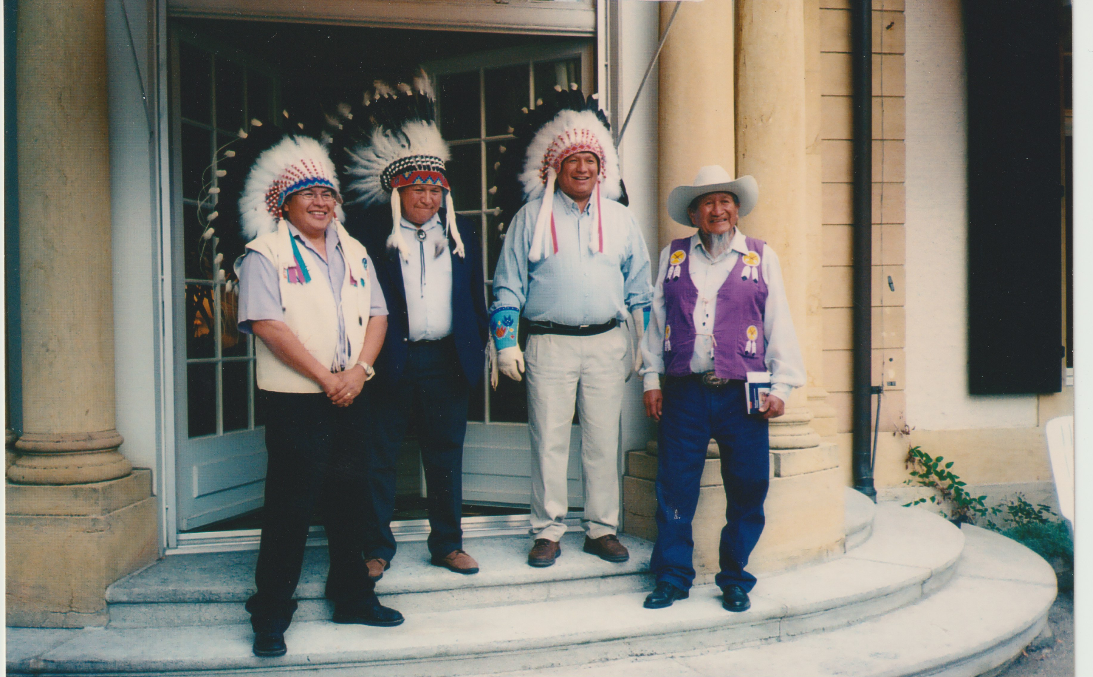 Walking Buffalo's son Bill McLean delegation in Berne 2001
