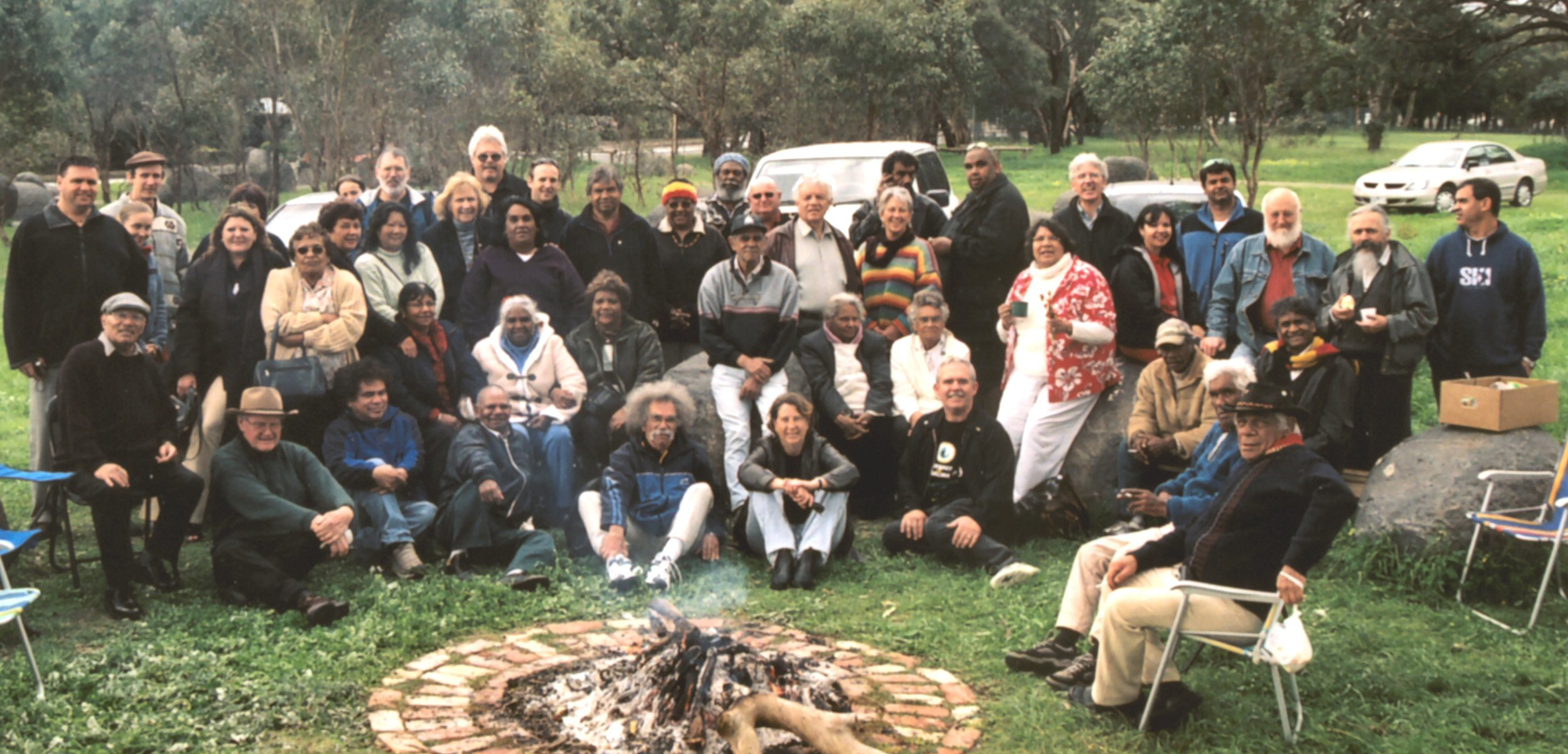 Sorry Day Committee 2004, Ningali Cullen in white with pink jacket