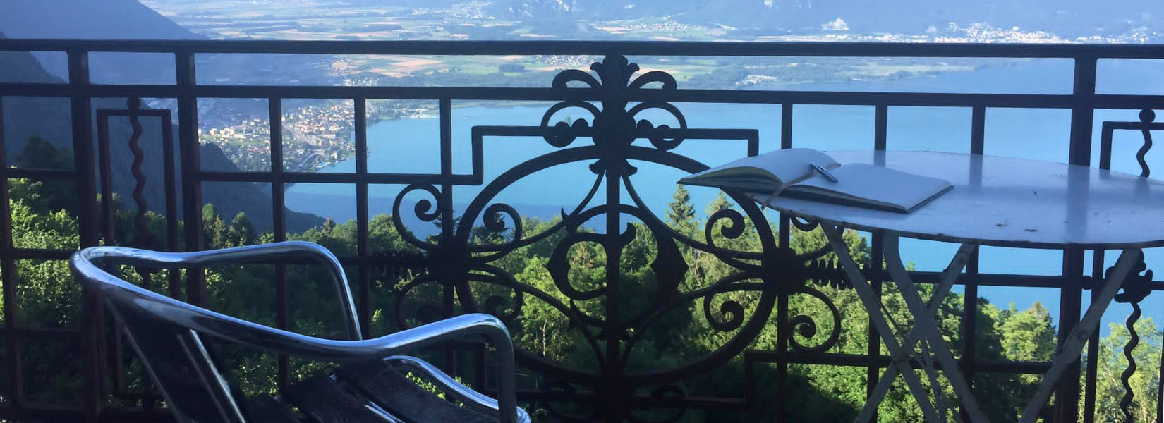 Balcony Caux Palace vue lake