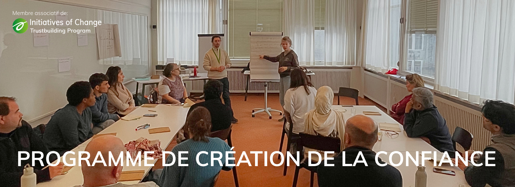 Trustbuilding Programme banner FR