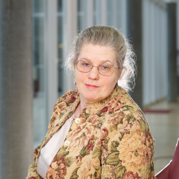 Elisabeth Tooms