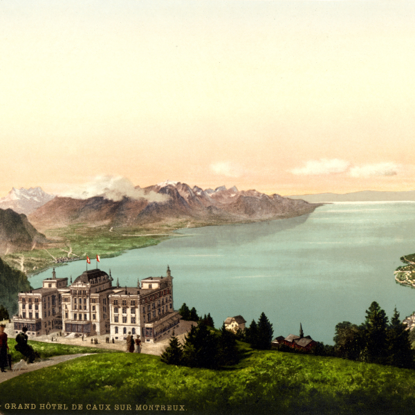 Grand_Hotel_Caux_sur_Montreux_wikipedia commons.jpg
