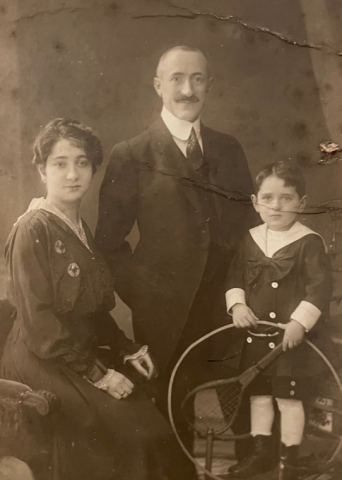 Shoshana family