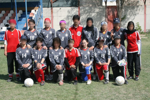 Kawser Amine football girls