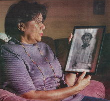 Ningali Cullen with a photo of her mother, credit Andrew Campbell